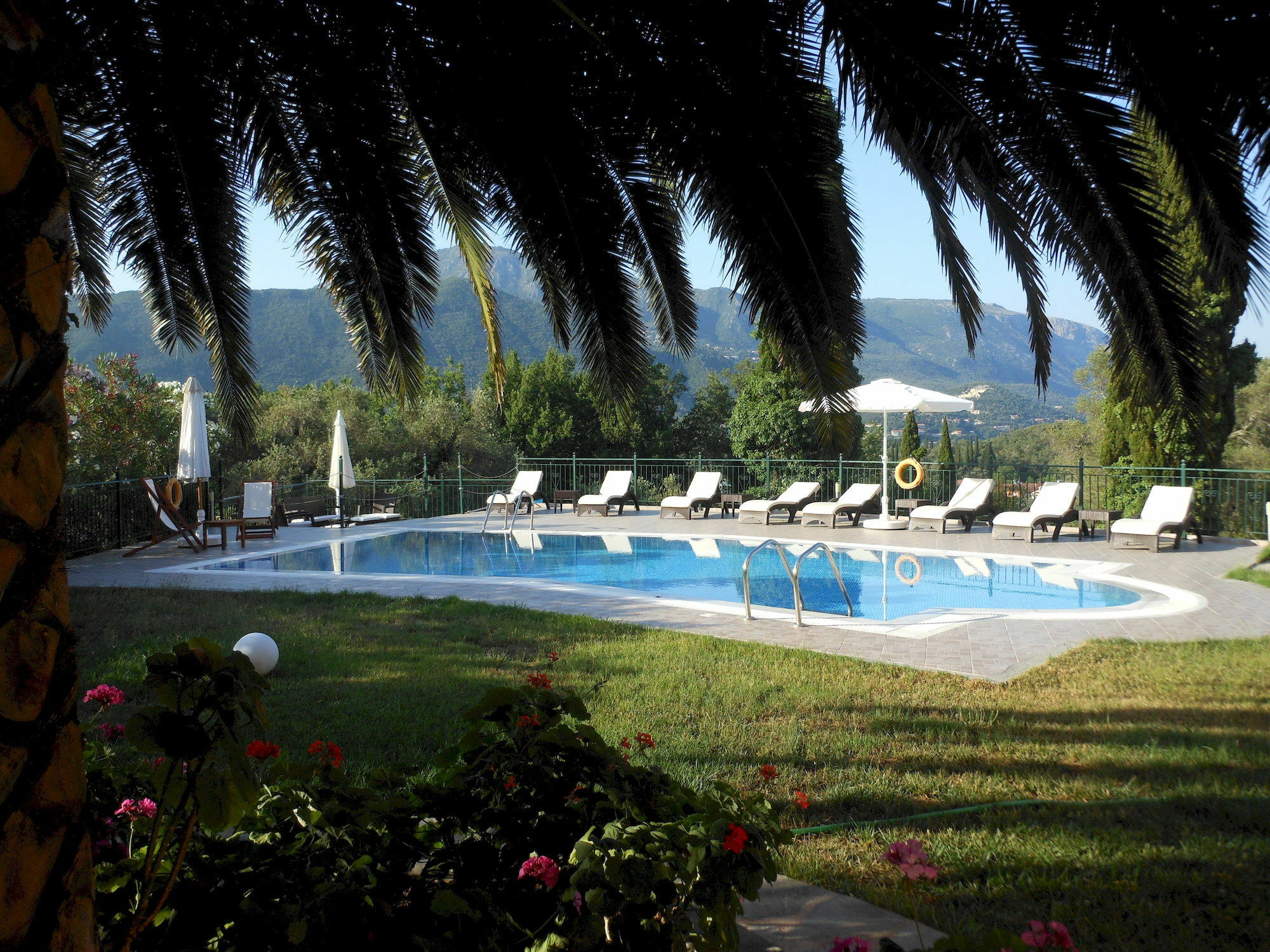 Ziogas Luxury Apartments Dassia (Corfu) Exterior foto